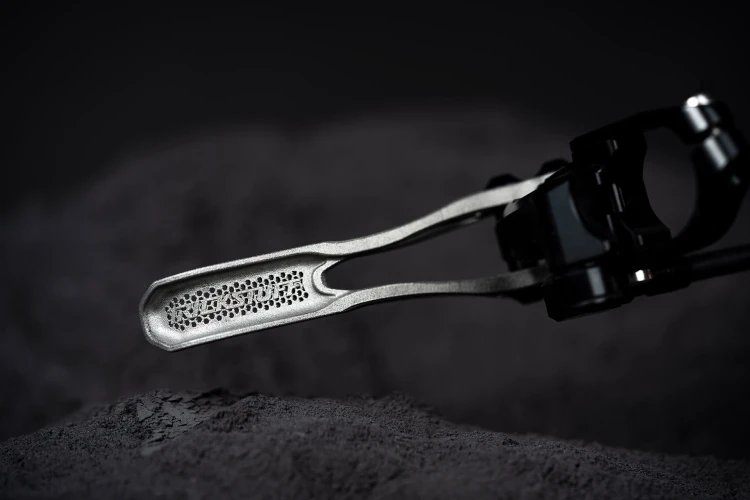 Trickstuff_Piccola_HD_Titanium_Lever_2025_Detail_Brake_Set_Black_0379_1920px.jpg