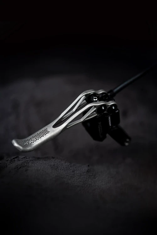 Trickstuff_Piccola_HD_Titanium_Lever_2025_Detail_Brake_Set_Black_0372_Portrait_1920px.jpg